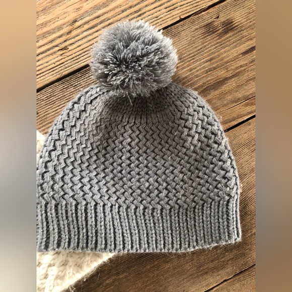 Ladies beanie hat bundle of 2 - Picture 2 of 3